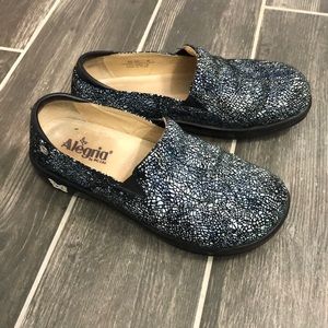 Alegria clogs